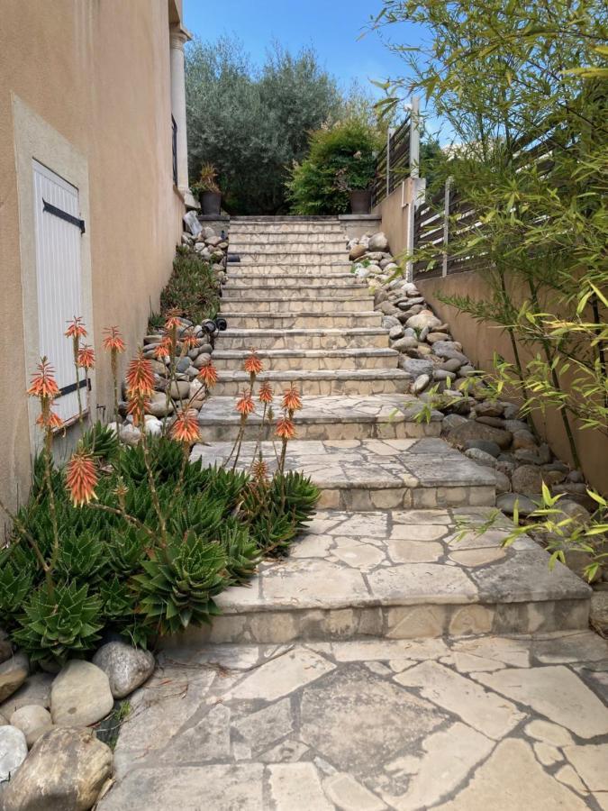 Superbe T2 Dans Villa Entre Calanques Et Colline Marsella Exterior foto